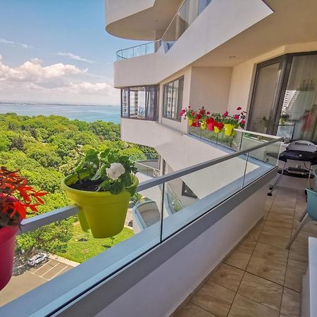 Luxury Apartments Alix Burgas Luaran gambar