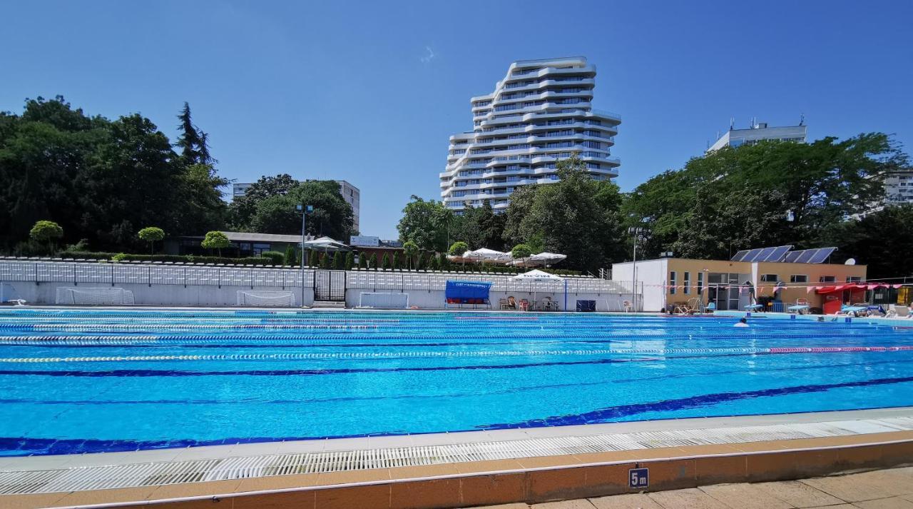 Luxury Apartments Alix Burgas Luaran gambar