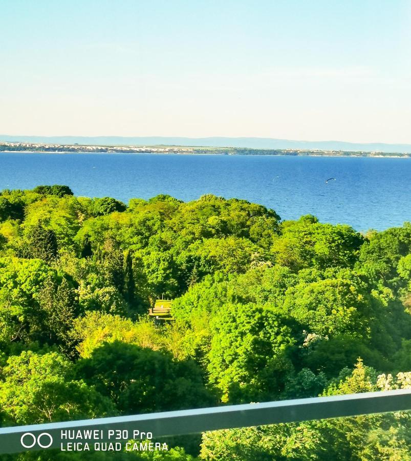 Luxury Apartments Alix Burgas Luaran gambar