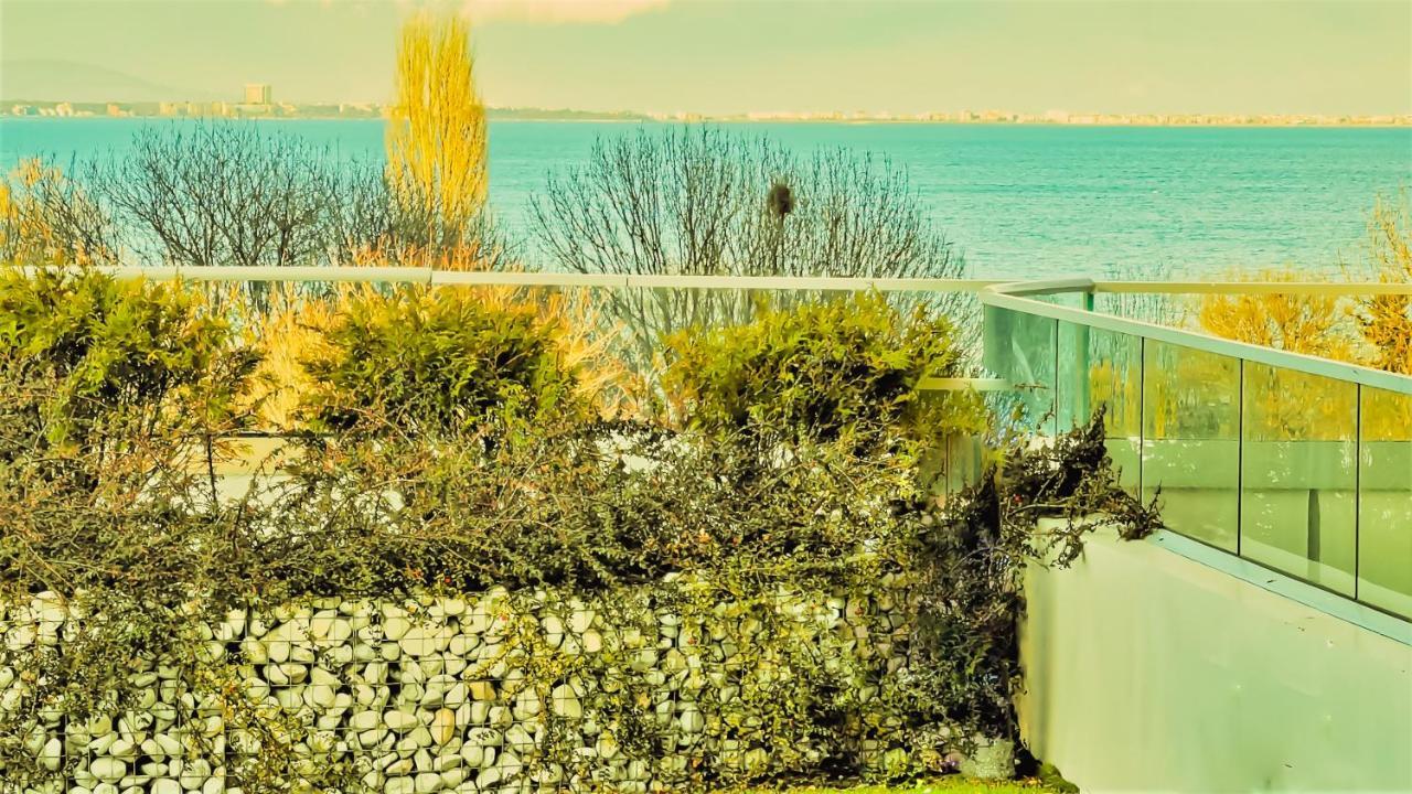 Luxury Apartments Alix Burgas Luaran gambar